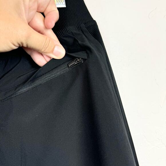 Athleta Brooklyn Mid-Rise Lightweight Athleisure Pull On Ankle Pant Black Size 8 - Picture 13 of 16